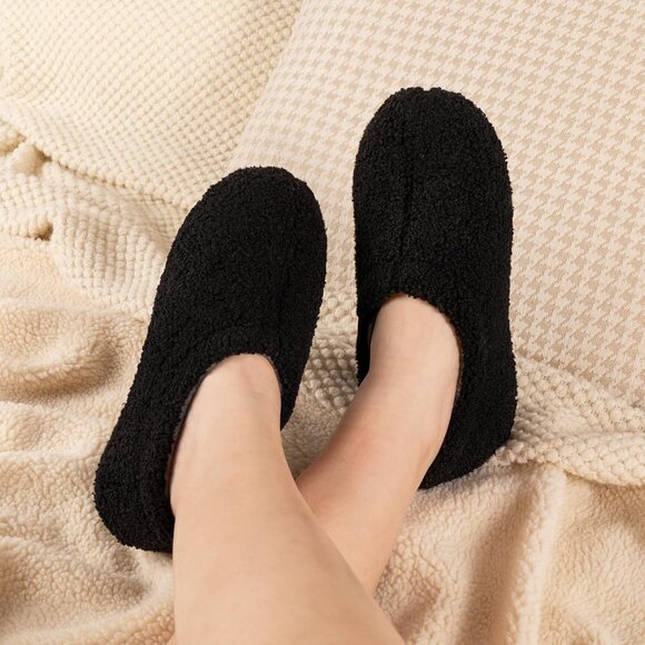 Luxury Closed Back Indoor Slippers for Women - Memory Foam Comfort in Black - Picture 2 of 6